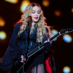 Madonna-i'n remix album a tichhuak dawn