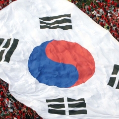 mAksAk : South Korean-te an naupang thar thut!