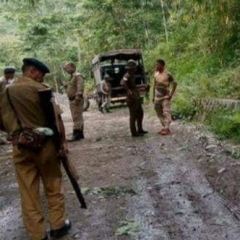 Manipur-a helho lambunnaah AR CO, a nupui, an fapa leh sipai pali thi