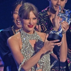 MTV VMA: Taylor Swift-i'n award lawm nan album thar a puang