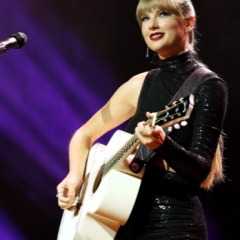 Perfect 10 : Taylor Swift a ropui zual zel